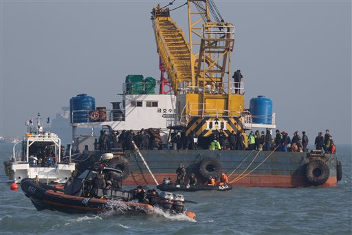 Hallan otro cadáver atrapado en el ferry surcoreano