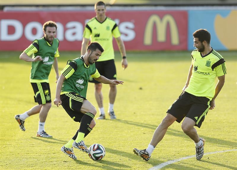 Torres y Villa vuelven al once de España