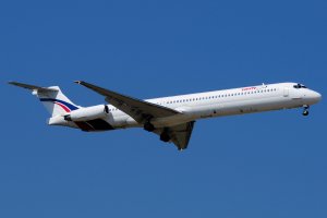 Se estrella avión que iba a Argelia con 119 pasajeros y siete tripulantes