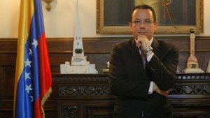 Nombran a Alexander Yánez como Viceministro para América Latina y el Caribe