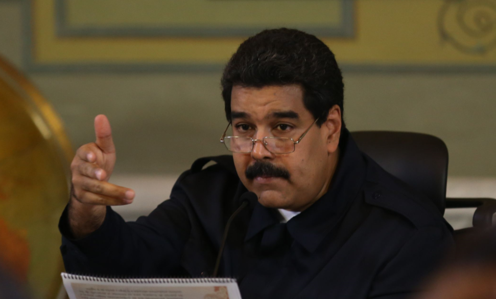 Maduro podría anunciar medidas económicas el domingo