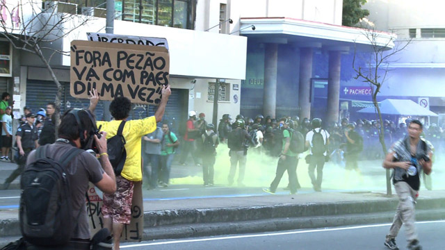 Policía dispersó protesta en Brasil (Video)