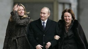 La hija de Putin se fue de Holanda