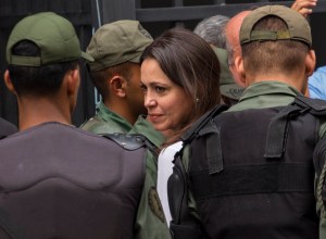 María Corina: Venezuela va avanzando hacia un barranco