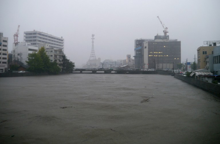 El tifón Halong deja seis heridos en Japón