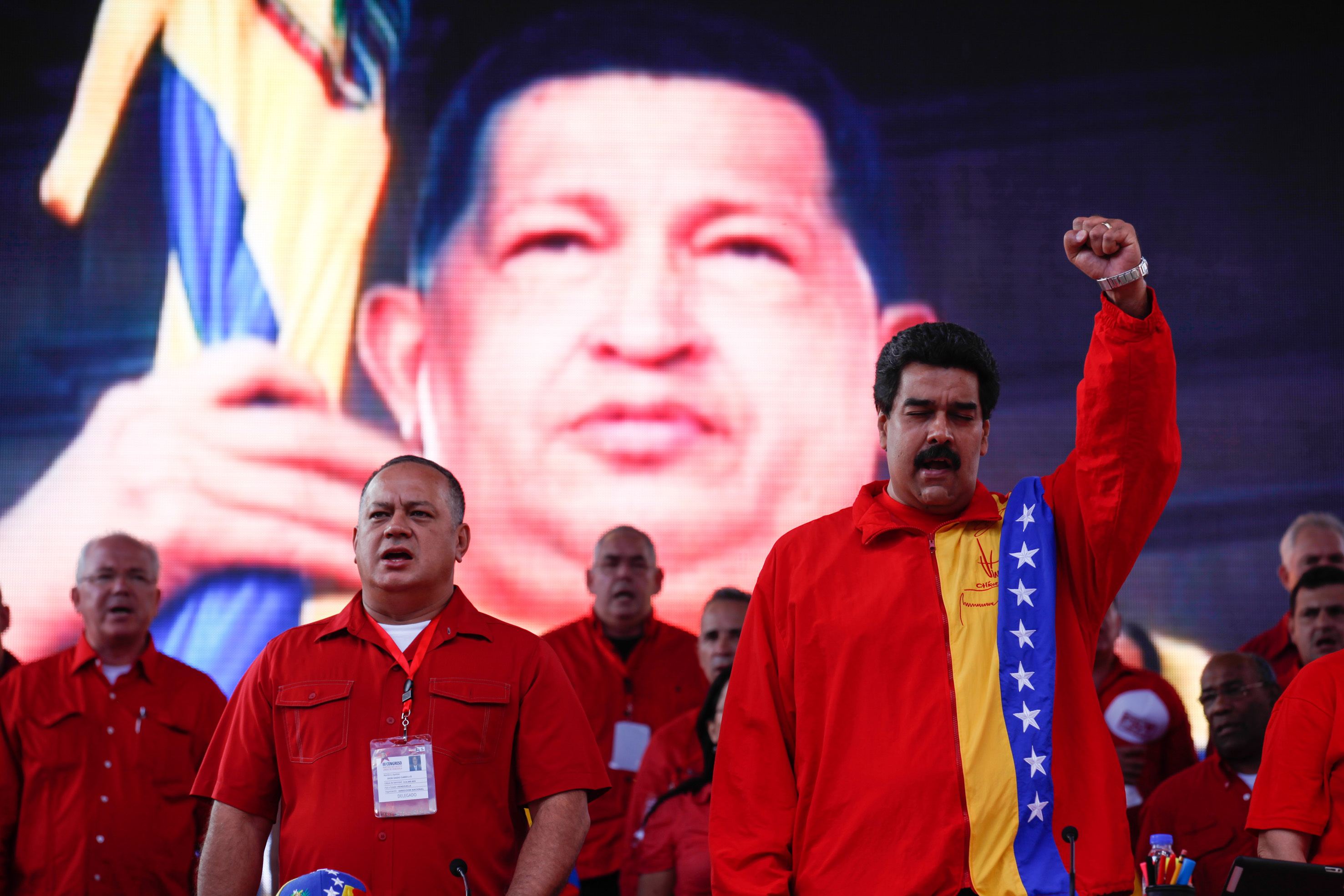 Maduro defiende el “Chávez Nuestro” y llama “nueva inquisición” a quienes criticaron
