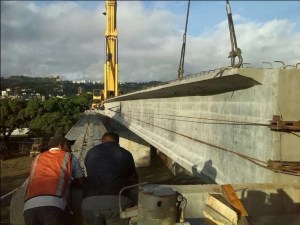 Trabajos de ampliación en el puente Santa Cecilia culminarán en un mes