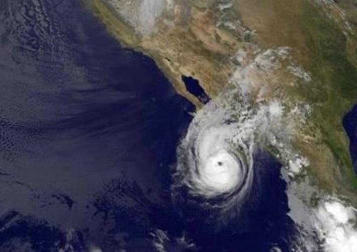 Huracán Norbert se fortalece a categoría 3 en el Pacífico mexicano