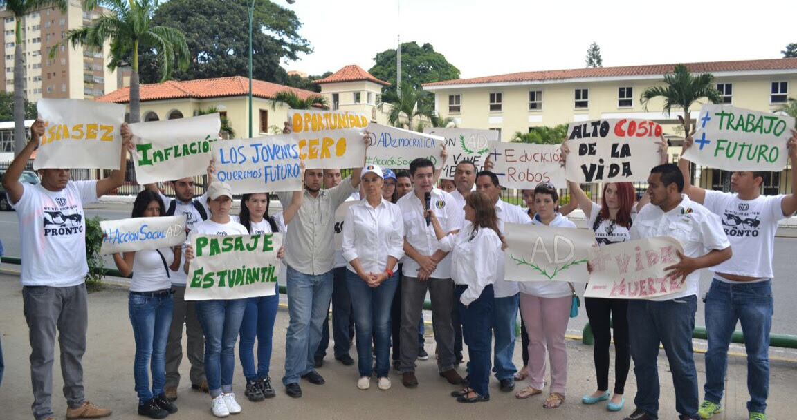 Acción Democrática protestó por los jóvenes en la plaza Madariaga