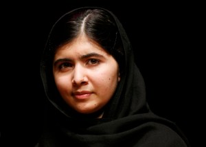 Malala, de blanco de los talibanes a heroína de la lucha por la educación