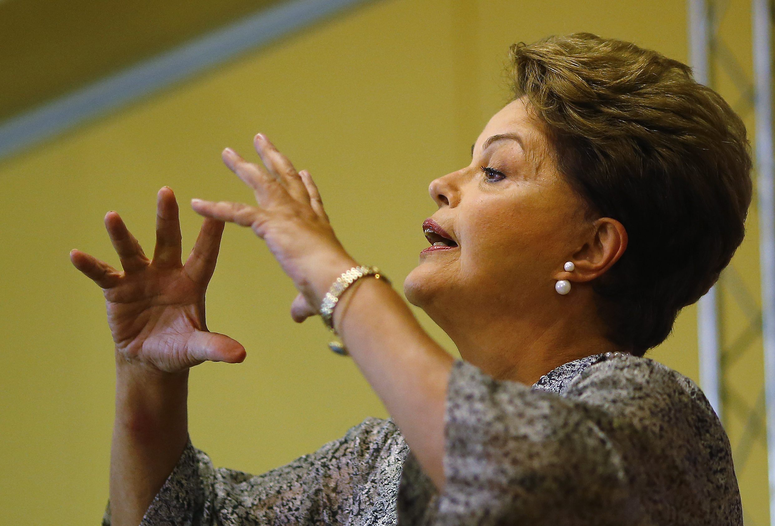 Repunte de economía y dura campaña apuntan a triunfo de Rousseff