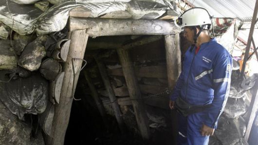 Tras 10 días encuentran cuerpo de minero en Colombia; quedan 11 desaparecidos