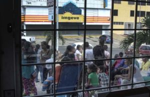 Al menos 1200 personas en lista para comprar línea blanca en Imgeve