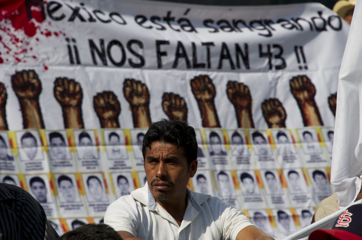 Tras dos años sin resultados, renuncia en México investigador del caso Ayotzinapa