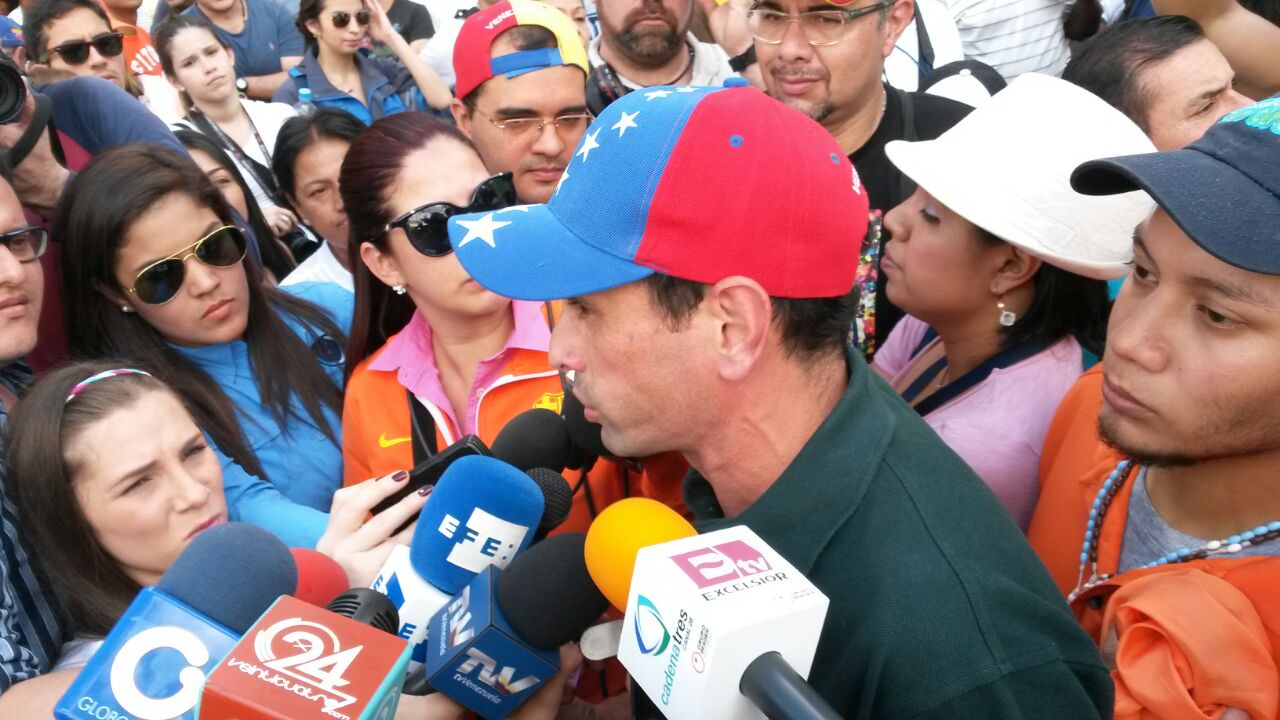 Capriles: Tendremos que marchar todos los días para que aparezcan los alimentos