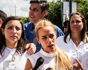 Tintori y de Ceballos piden a la Divina Pastora libertad para los presos políticos