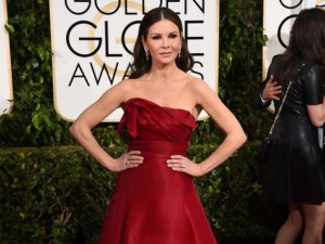 Así se burlaron del vestido de Ángel Sánchez en los Golden Globes