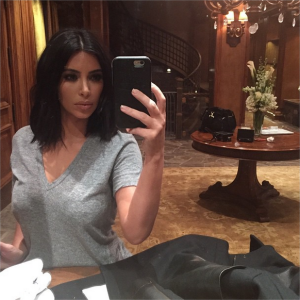 Kim Kardashian promete aprender armenio en primer viaje a su tierra de origen