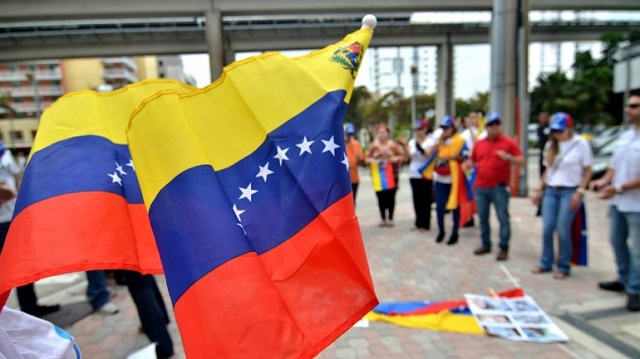 Venezolanos exiliados en EEUU aplauden sanciones contra funcionarios