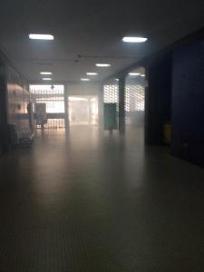 Lanzan bomba lacrimógena en Escuela de Derecho de la UCV (Fotos)