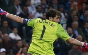 Vicente del Bosque da su apoyo a Casillas tras abucheos de hinchas del Madrid