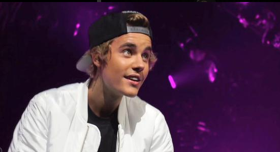 Video: Papelón de Justin Bieber en concierto de Ariana Grande ¡olvidó la letra!