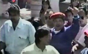 Así estará la cosa de impopular que reflotan al Chávez de 1994 junto a Maduro sin kilos