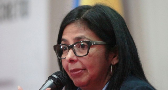 Delcy Rodríguez dice que Venezuela “garantizará el bienestar” de colombianos que viven en el país