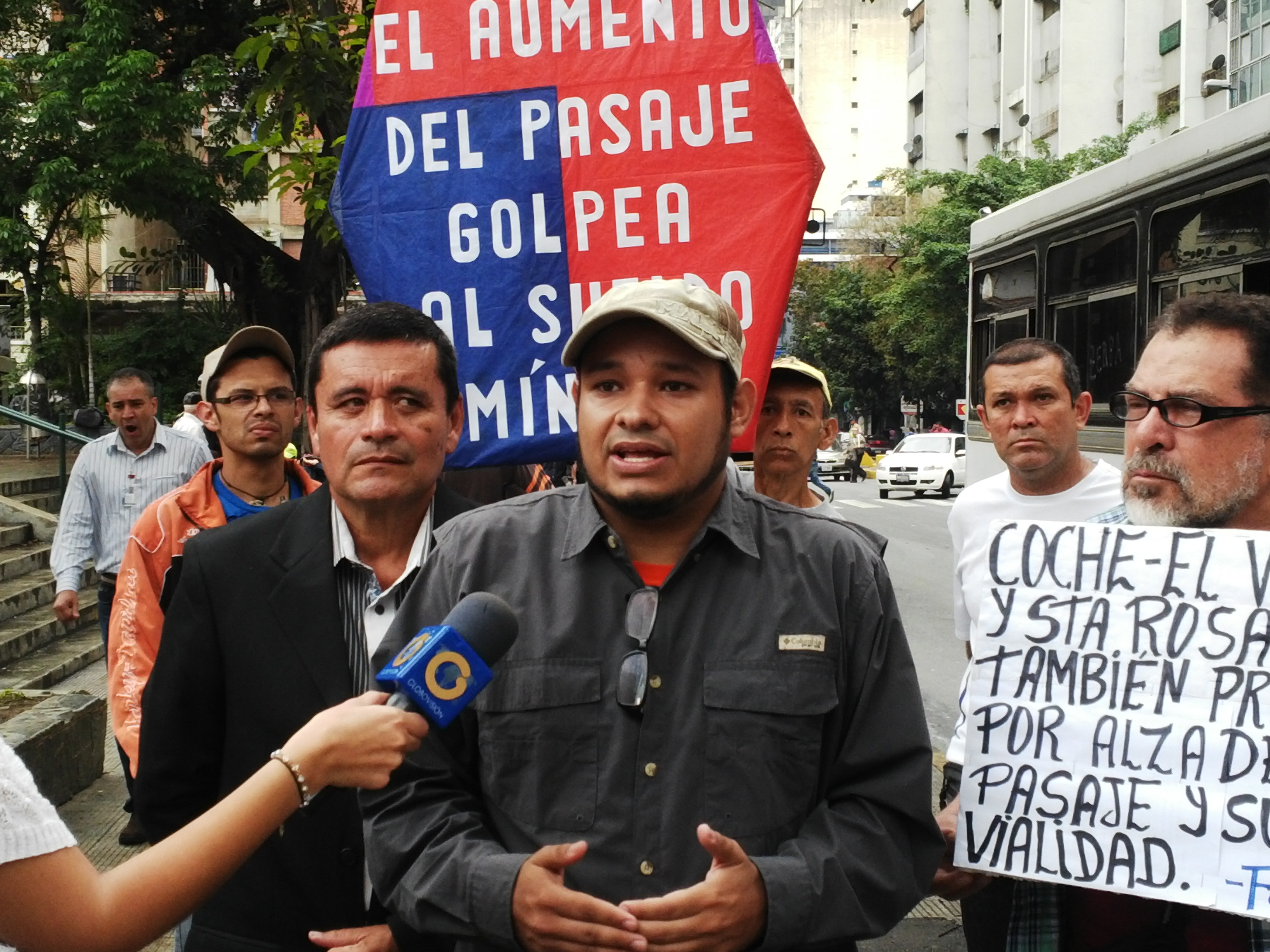 Vecinos de Caracas califican de abusivo aumento del pasaje en 40%