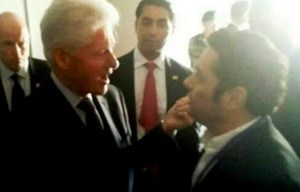 Carlos Vecchio se reúne con Bill Clinton en Cumbre de las Américas en Panamá