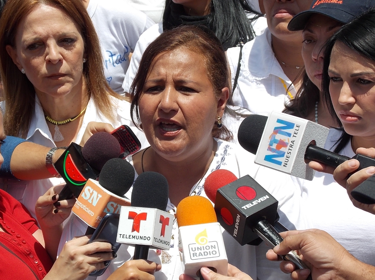 Diputada Figuera: Cabello debe facilitar el proceso de transición