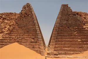 Pirámides de Meroe recibe escasas visitas