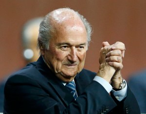 En medio del peor escándalo en la FIFA, Joseph Blatter es reelegido presidente