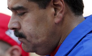 Otro exministro de Chávez se le voltea a Maduro y se dedicará a investigar al gobierno
