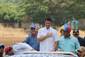 Capriles: El país no está en condiciones de seguir pagando los viajes turísticos de Nicolás