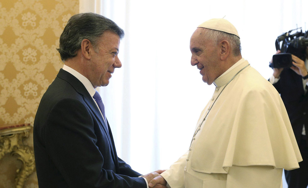 El Papa ofrece su ayuda a Santos para el proceso de paz en Colombia
