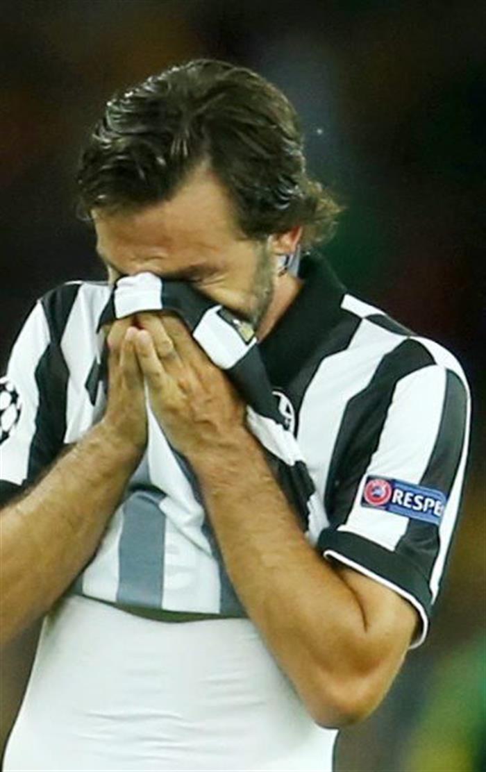 Las lágrimas de Pirlo ocupan las portadas de Italia por la derrota de la Juve