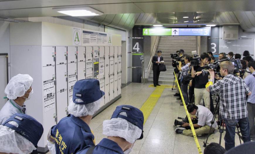 Hallan el cuerpo de una mujer dentro de una maleta en una estación del metro