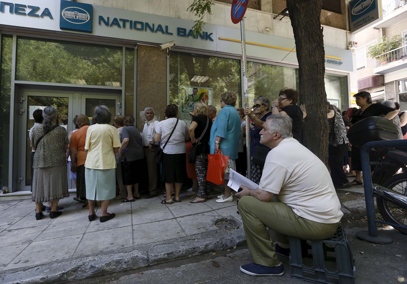 Grecia propone aumentar el IVA y reformar pensiones para obtener ingresos