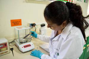 Cierre técnico de laboratorios en Margarita por escasez de reactivos