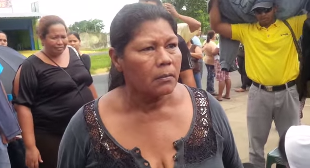 Madres, ancianos y personas con discapacidad expuestos a los maltratos en Mercal de San Félix (Video)