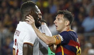 Video: Messi pierde los papeles con un jugador de la Roma
