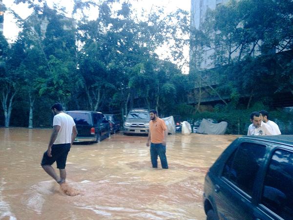 Smolansky responsabiliza a Hidrocapital por nueva inundación en El Hatillo