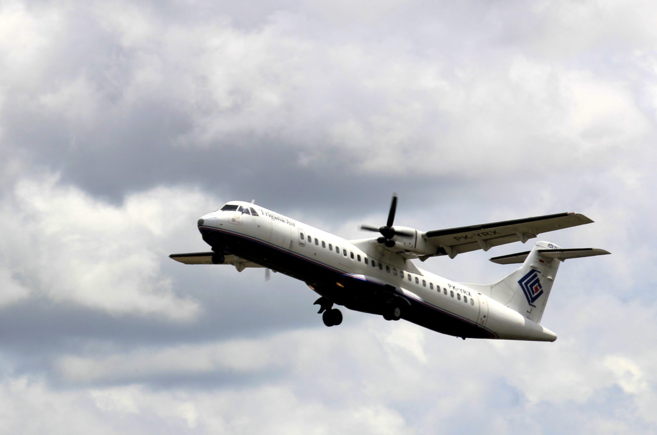 Desaparecido avión con 54 personas a bordo en Papúa