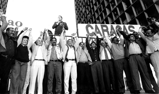 Retro foto: En la lógica de hoy todos serían entonces, cómplices y sospechosos