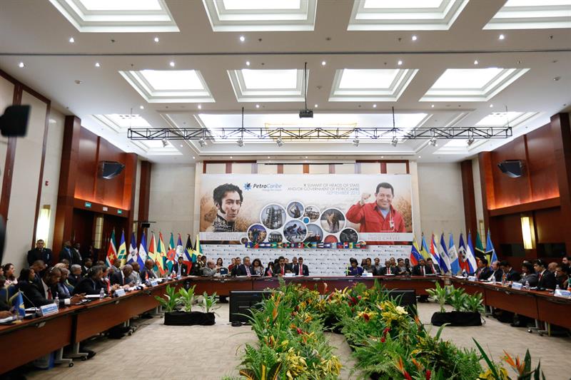 Venezuela busca profundizar lazos de Petrocaribe con zona económica y social