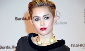 Miley Cyrus lanza el tema navideño “My sad Christmas song”