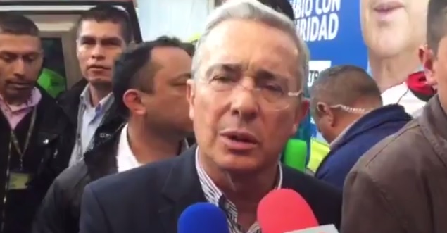 Alvaro Uribe: John Kerry aplaude un acuerdo que EEUU nunca le daría a Al Qaeda