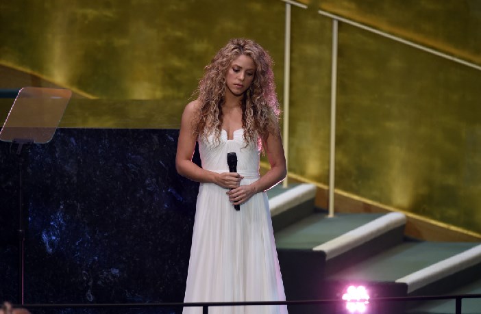 Shakira cautivó al Papa y a la ONU cantando Imagine (fotos y video)