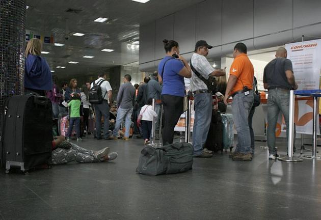 Mafias se apoderan de los aeropuertos y aerolíneas del país